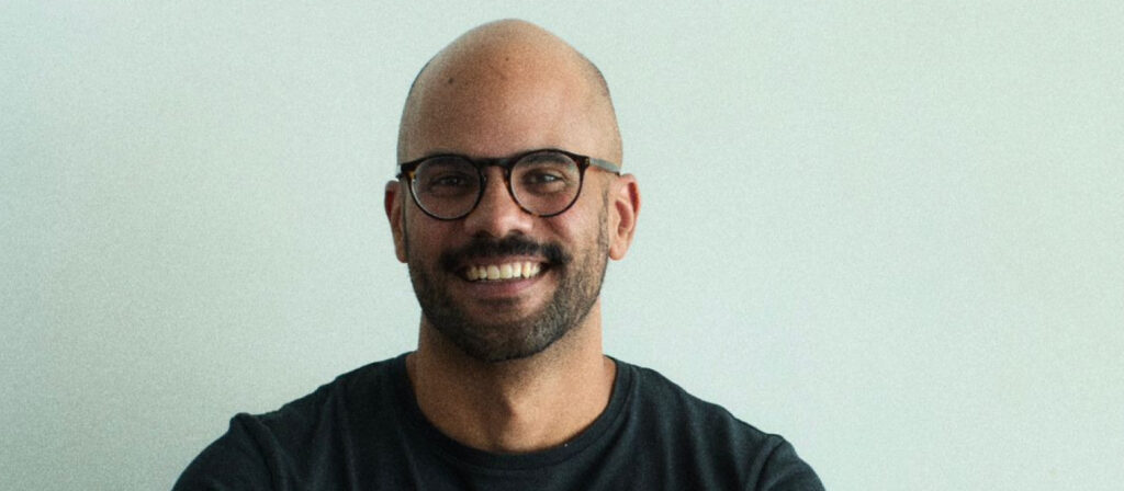 Kauê Lopes dos Santos analisa a precariedade e a modernidade 